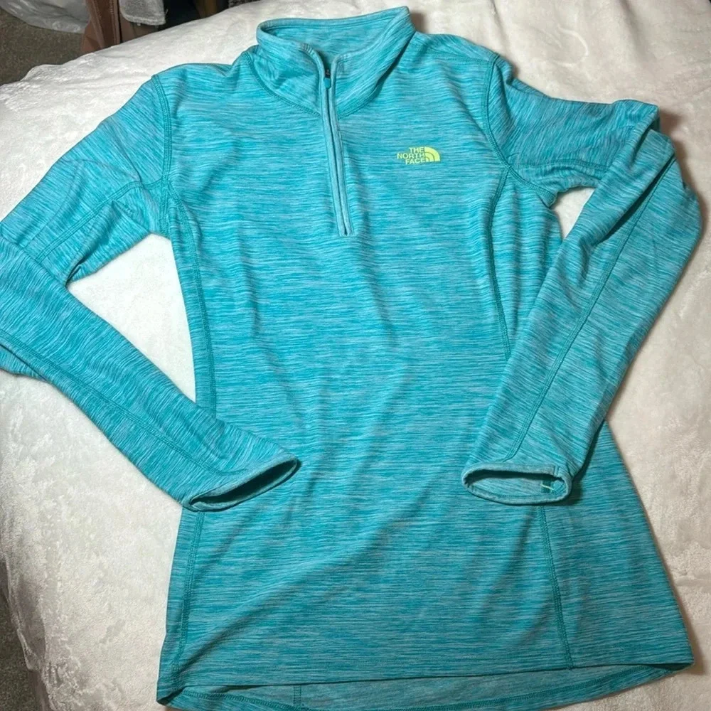 The North Face Lightweight Athletic Quarter Zip - Picture 2 of 13